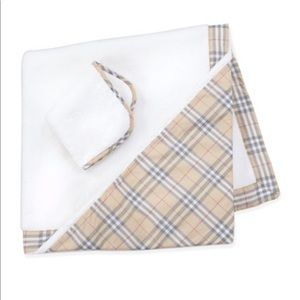 Burberry baby towel ✨